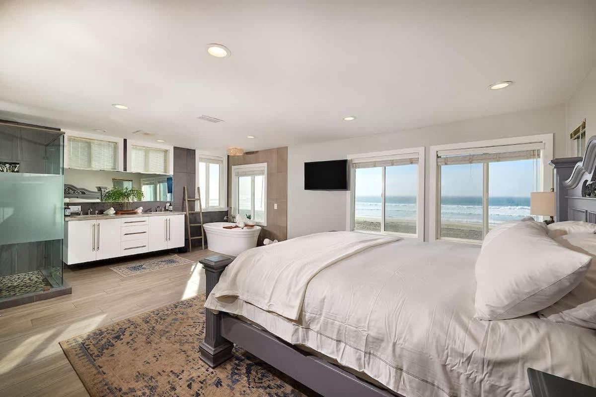 Ocean Front Walk Villa San Diego Exterior photo